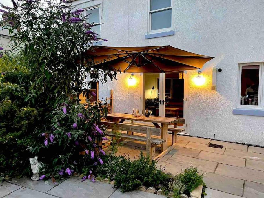 The Hidden House, Dawlish Villa Bagian luar foto